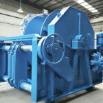 Hydraulic anchor windlass/ towing winch